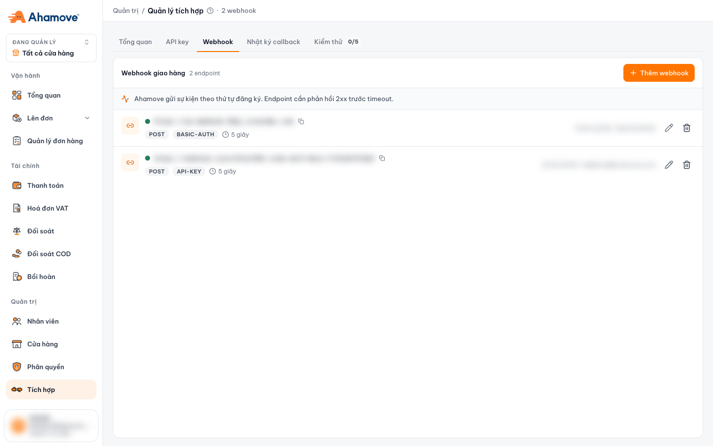 Tab Webhook: danh sách endpoint, phương thức, kiểu xác thực và timeout